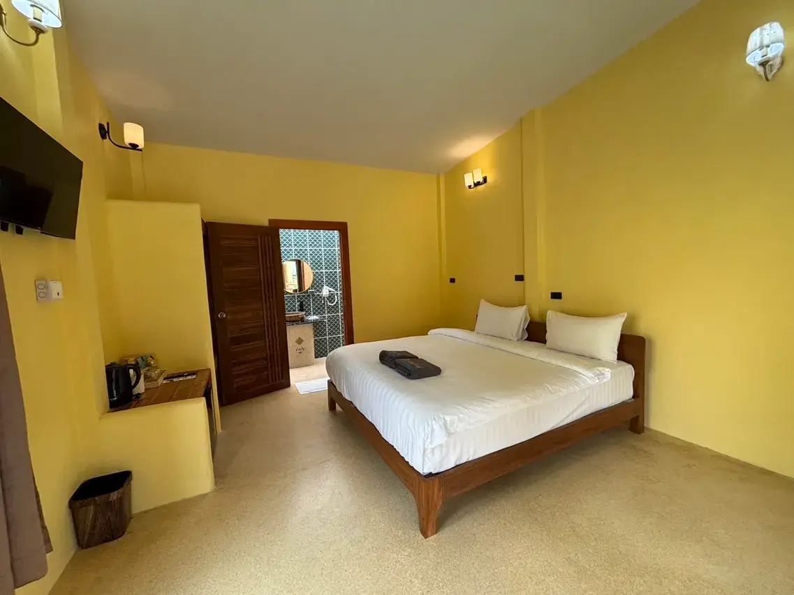 Deluxe King Room